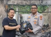AKBP . Boby Putra Ramadhan Sebayang S.I.K . Salurkan bantuan Kebakaran di Pasar Kuok .